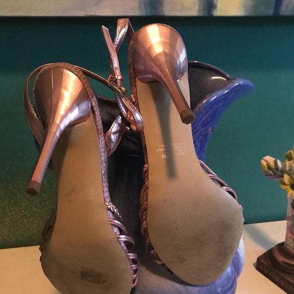 Heels - Picture 5 of 5